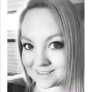 Meet your Posher, Lacey
